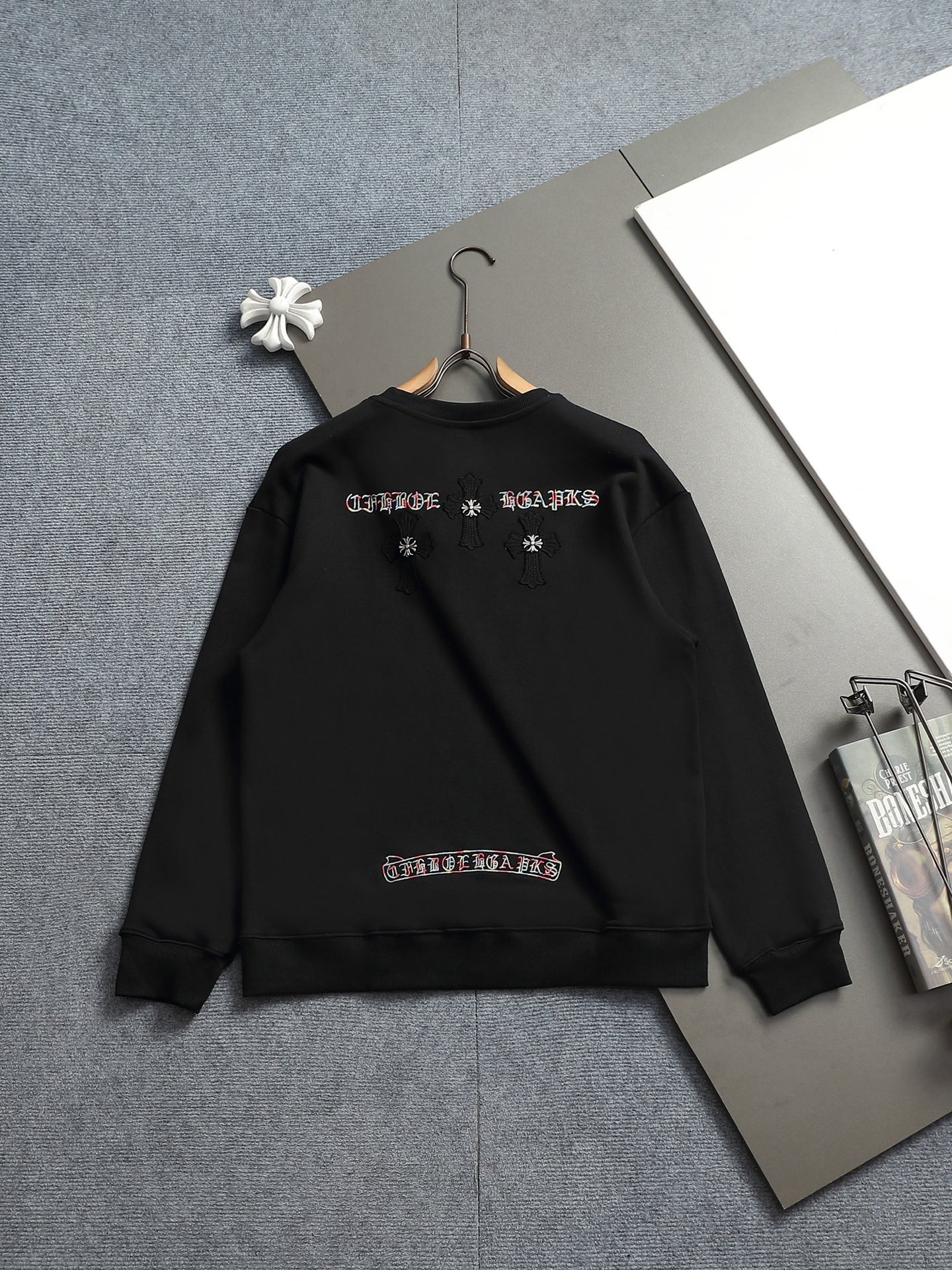【CHROME HEARTS】刺繍長袖 T シャツ