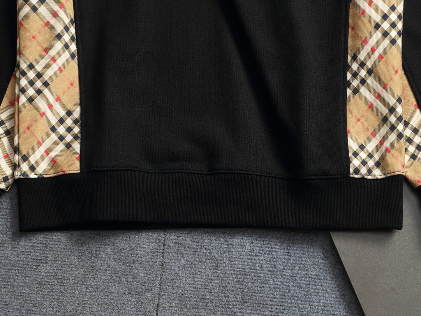 【BURBERRY】長袖 T シャツ