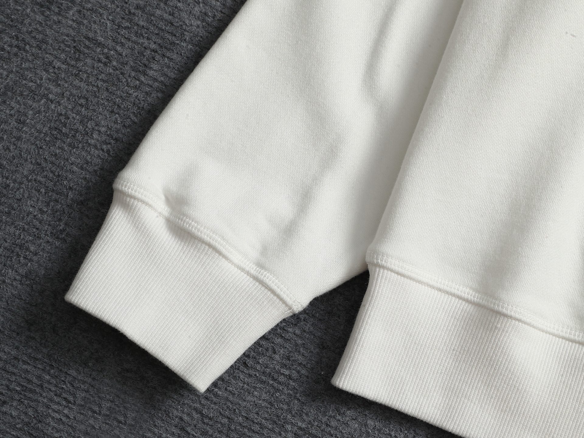 【LOUIS VUITTON】長袖 T シャツ