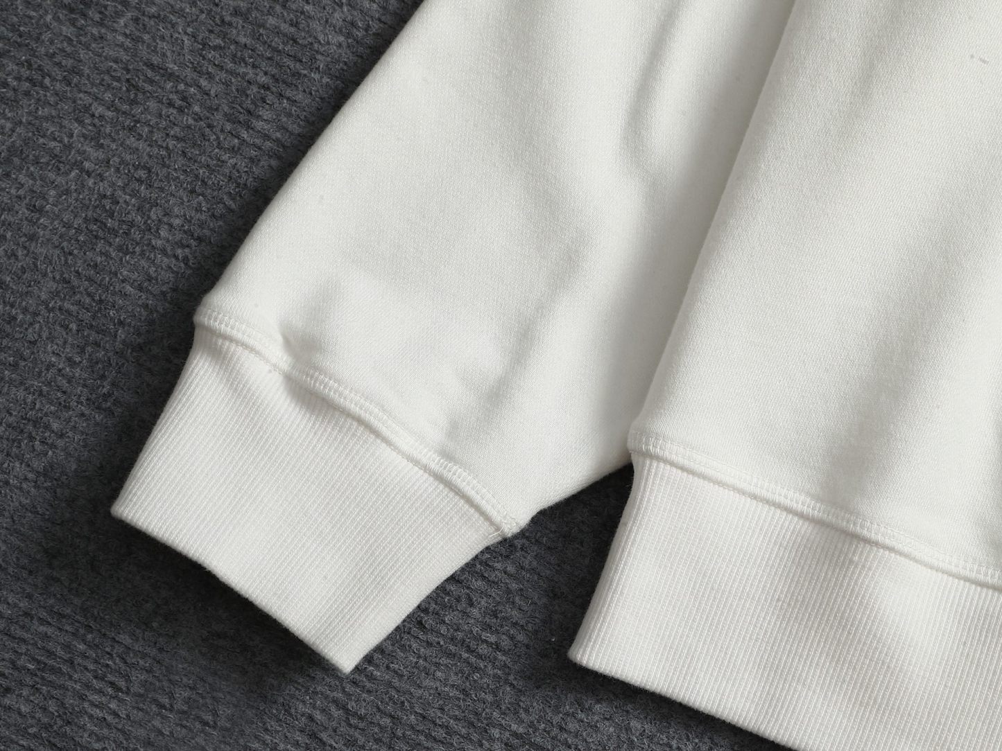 【LOUIS VUITTON】長袖 T シャツ