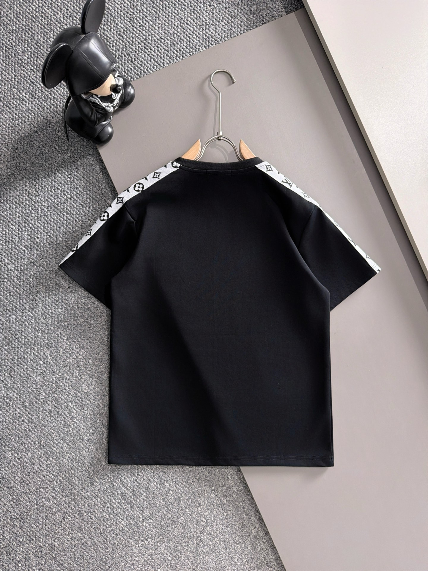 【LOUIS VUITTON】半袖T シャツショートパンツ セットアップ