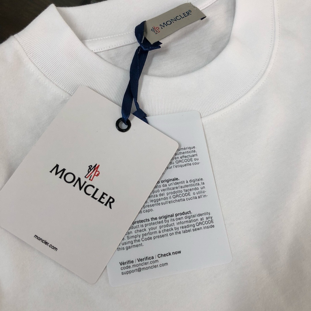 【MONCLER】長袖 T シャツ