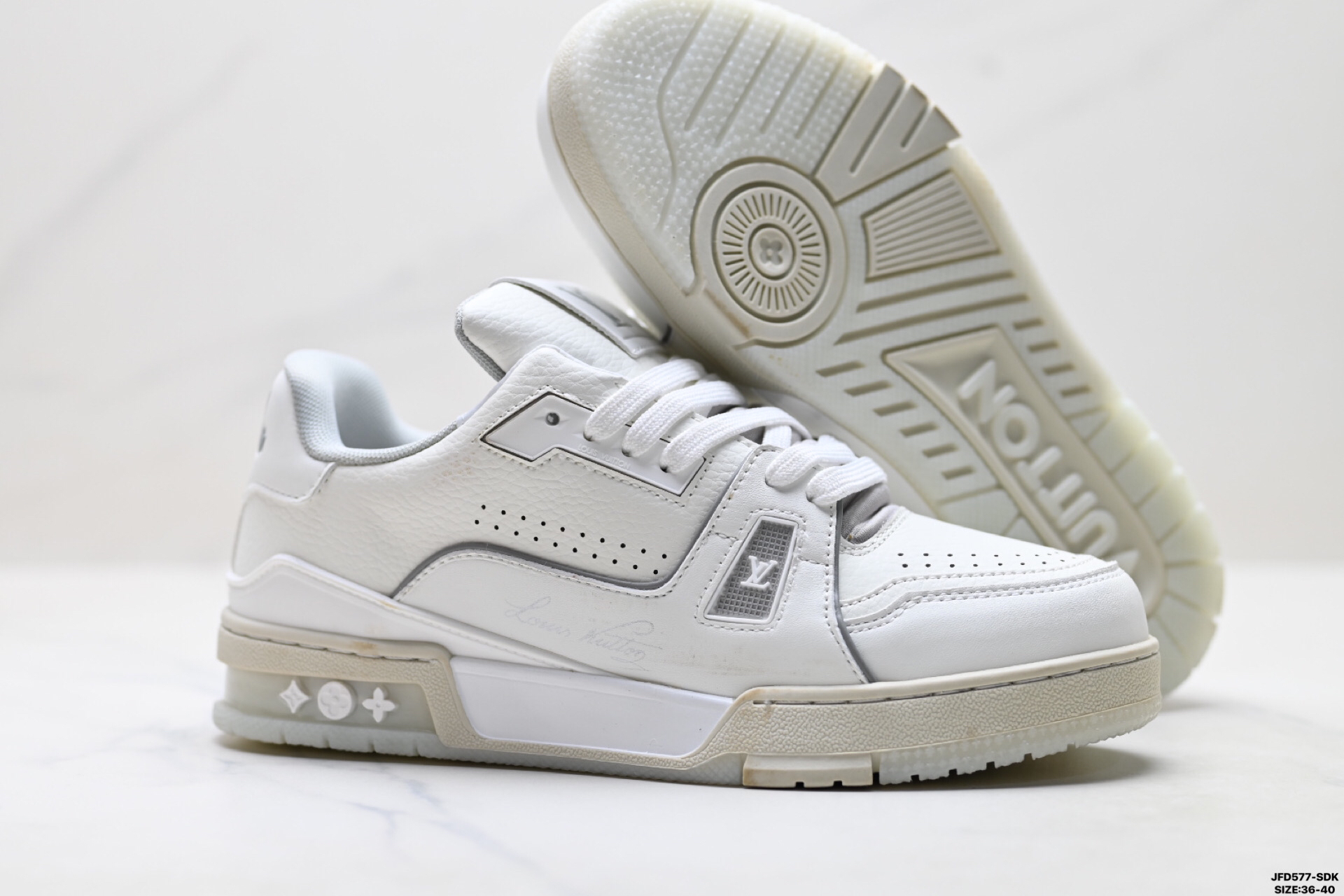Louis Vuitton Trainer Sneaker Low スニーカー