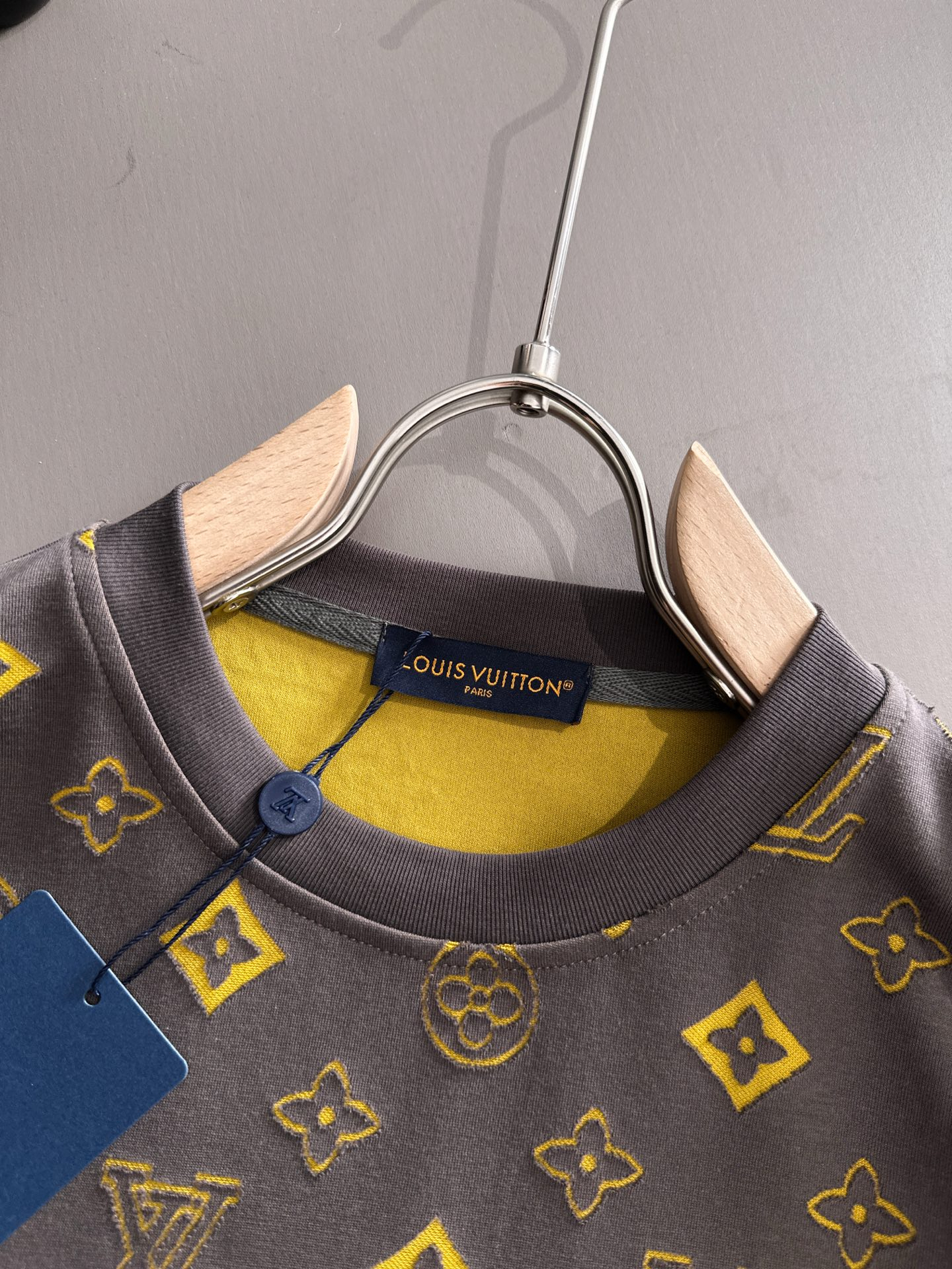 【LOUIS VUITTON】半袖T シャツショートパンツ セットアップ