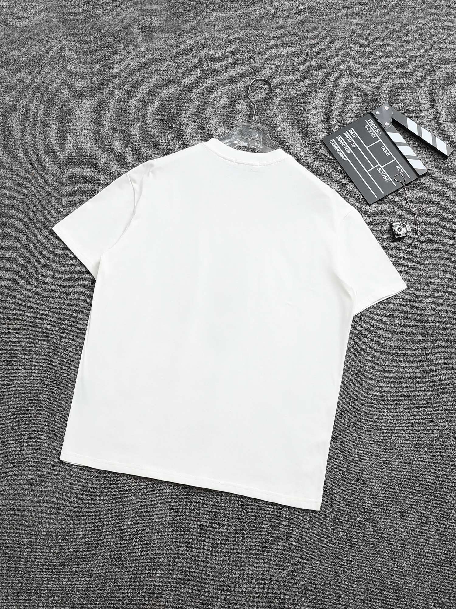 【PRADA】半袖 T シャツ
