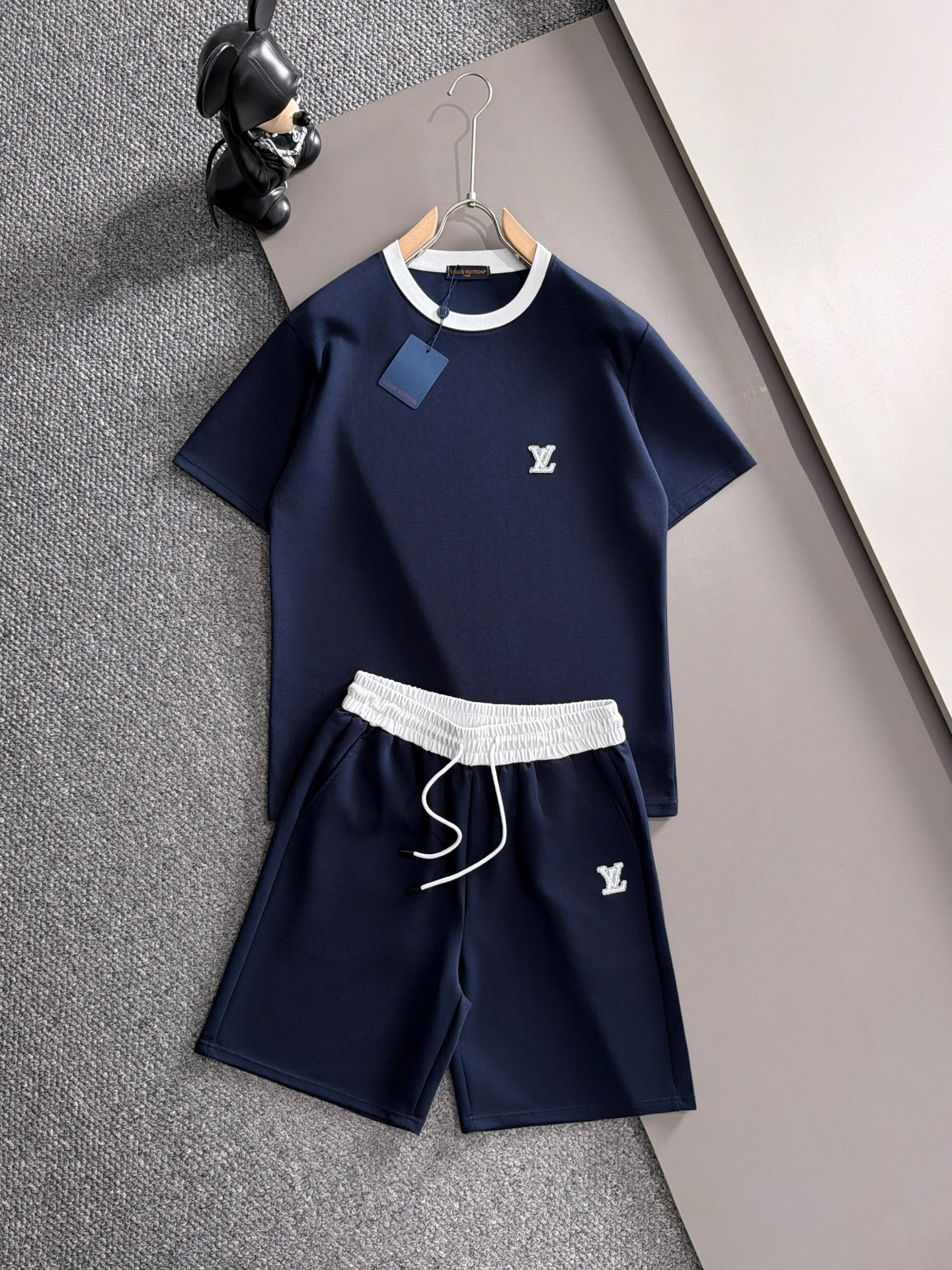 【LOUIS VUITTON】半袖T シャツショートパンツ セットアップ