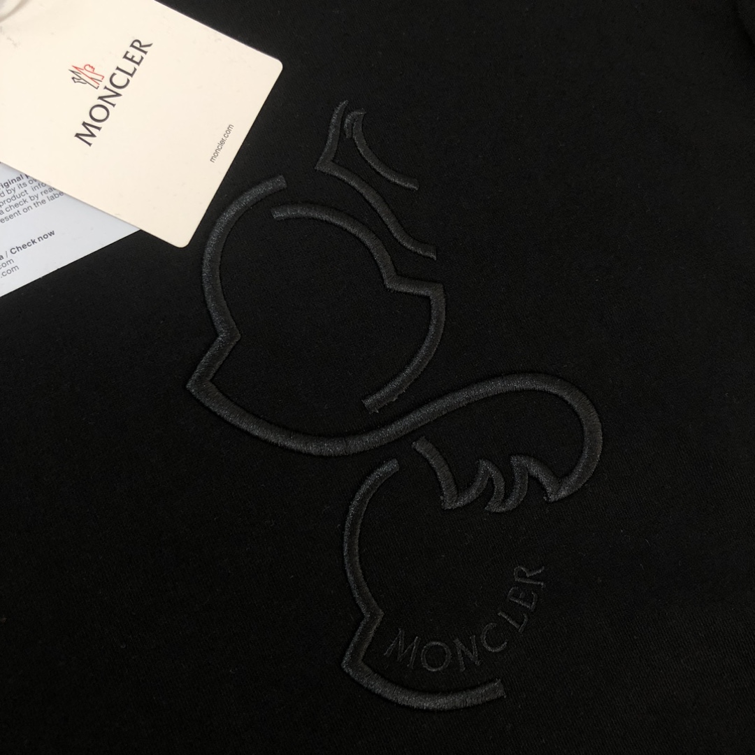 【MONCLER】長袖 T シャツ