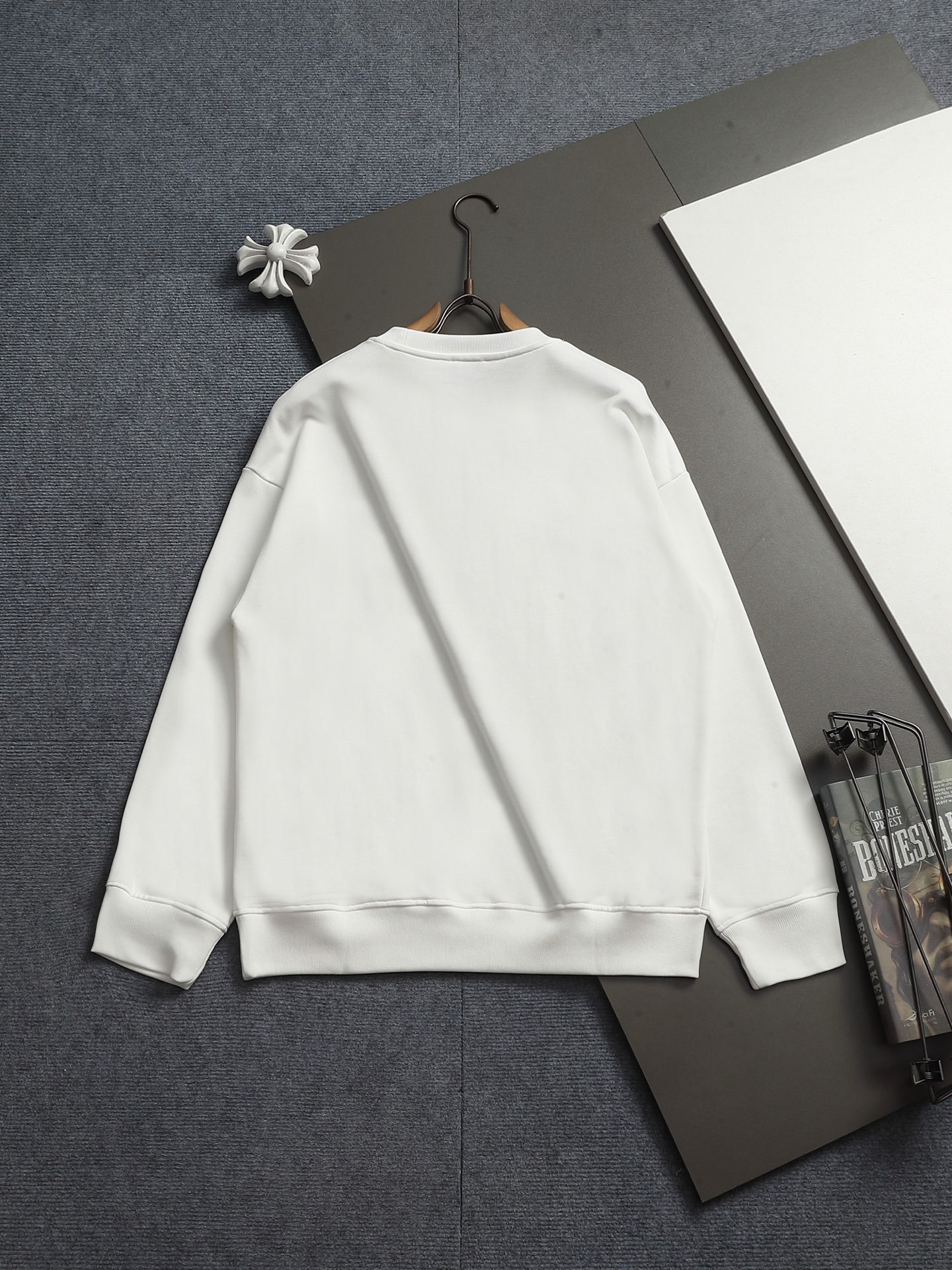 【MONCLER】刺繍長袖 T シャツ