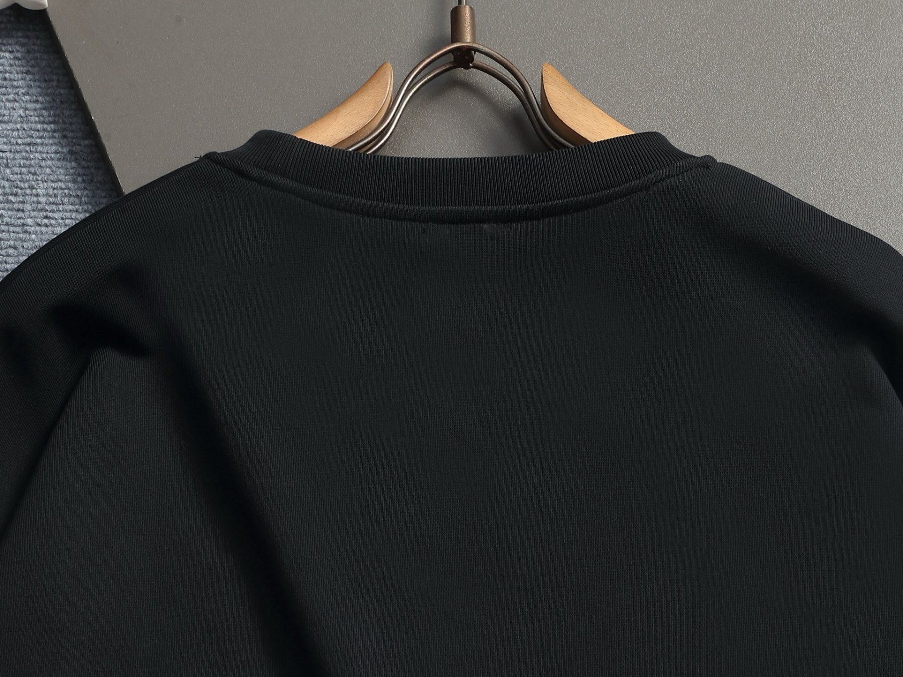 【LOEWE】刺繍長袖 T シャツ