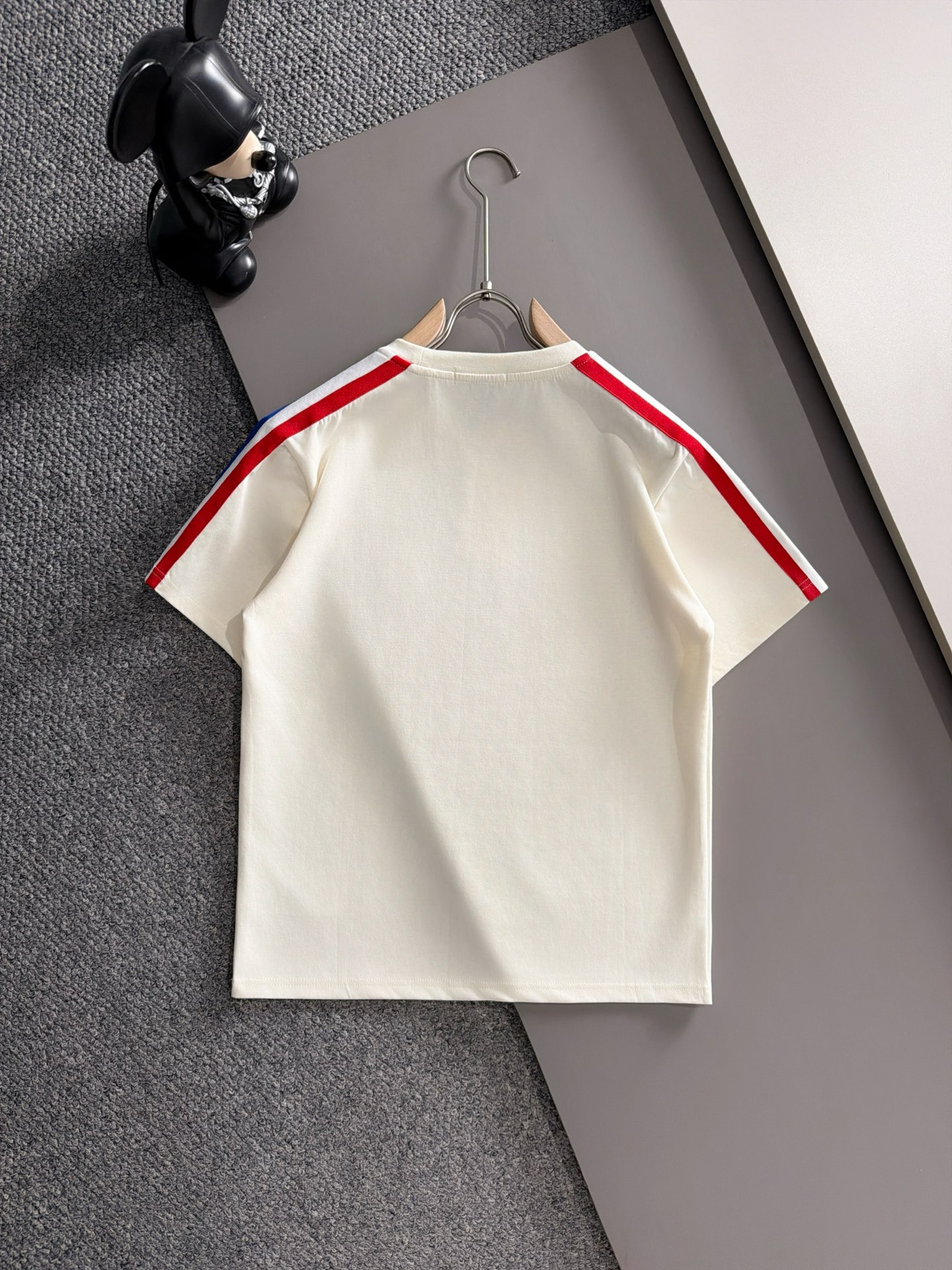 【MONCLER】半袖T シャツショートパンツ セットアップ