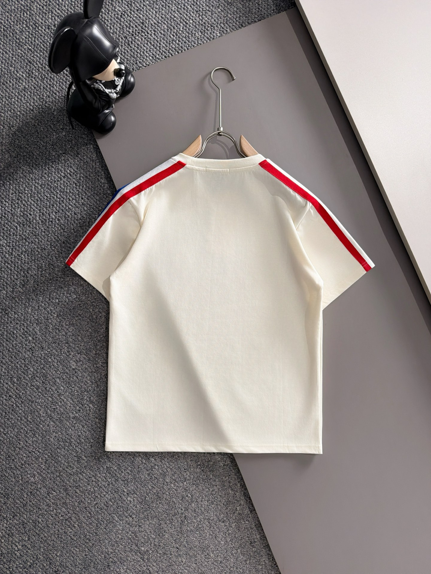 【MONCLER】半袖T シャツショートパンツ セットアップ