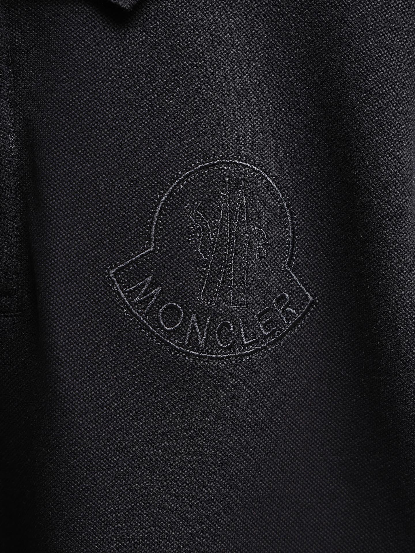 【MONCLER】半袖ポロシャツ