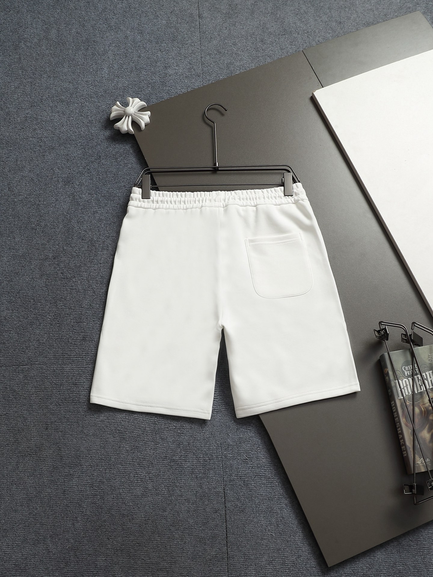 【FENDI】ショートパンツ