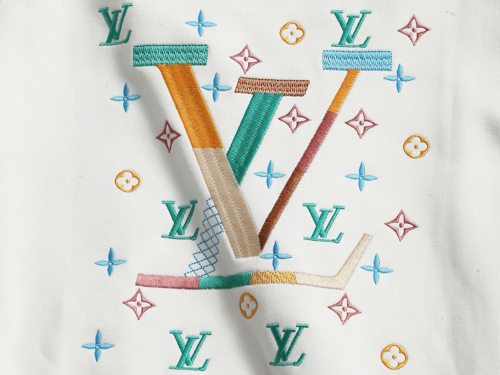 【LOUIS VUITTON】刺繍長袖 T シャツ