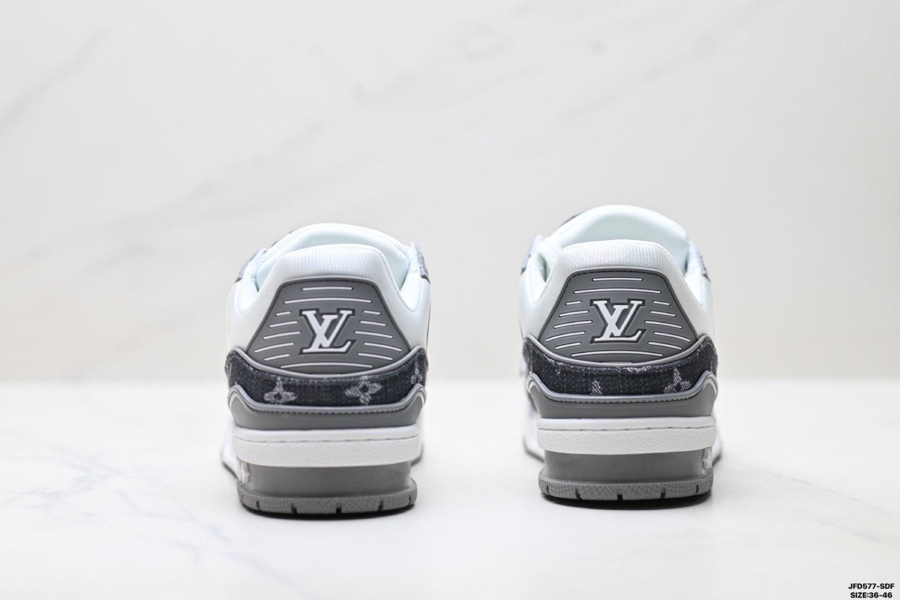 Louis Vuitton Trainer Sneaker Low スニーカー