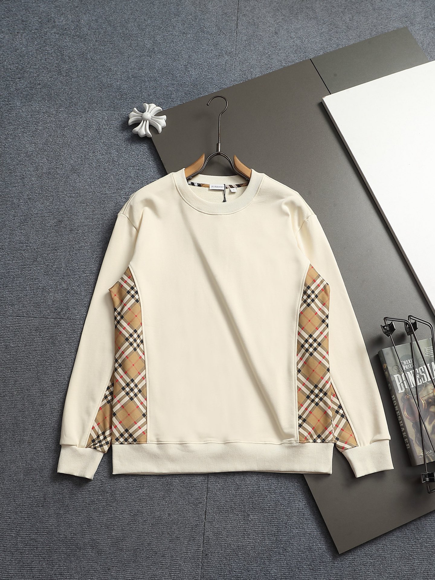 【BURBERRY】長袖 T シャツ