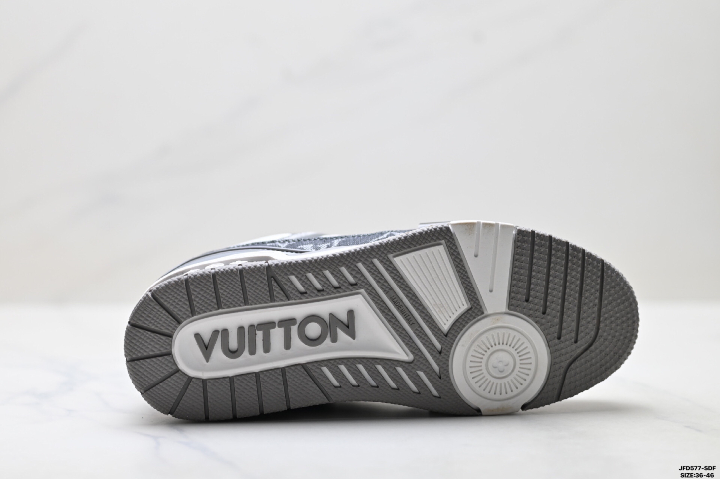 Louis Vuitton Trainer Sneaker Low スニーカー