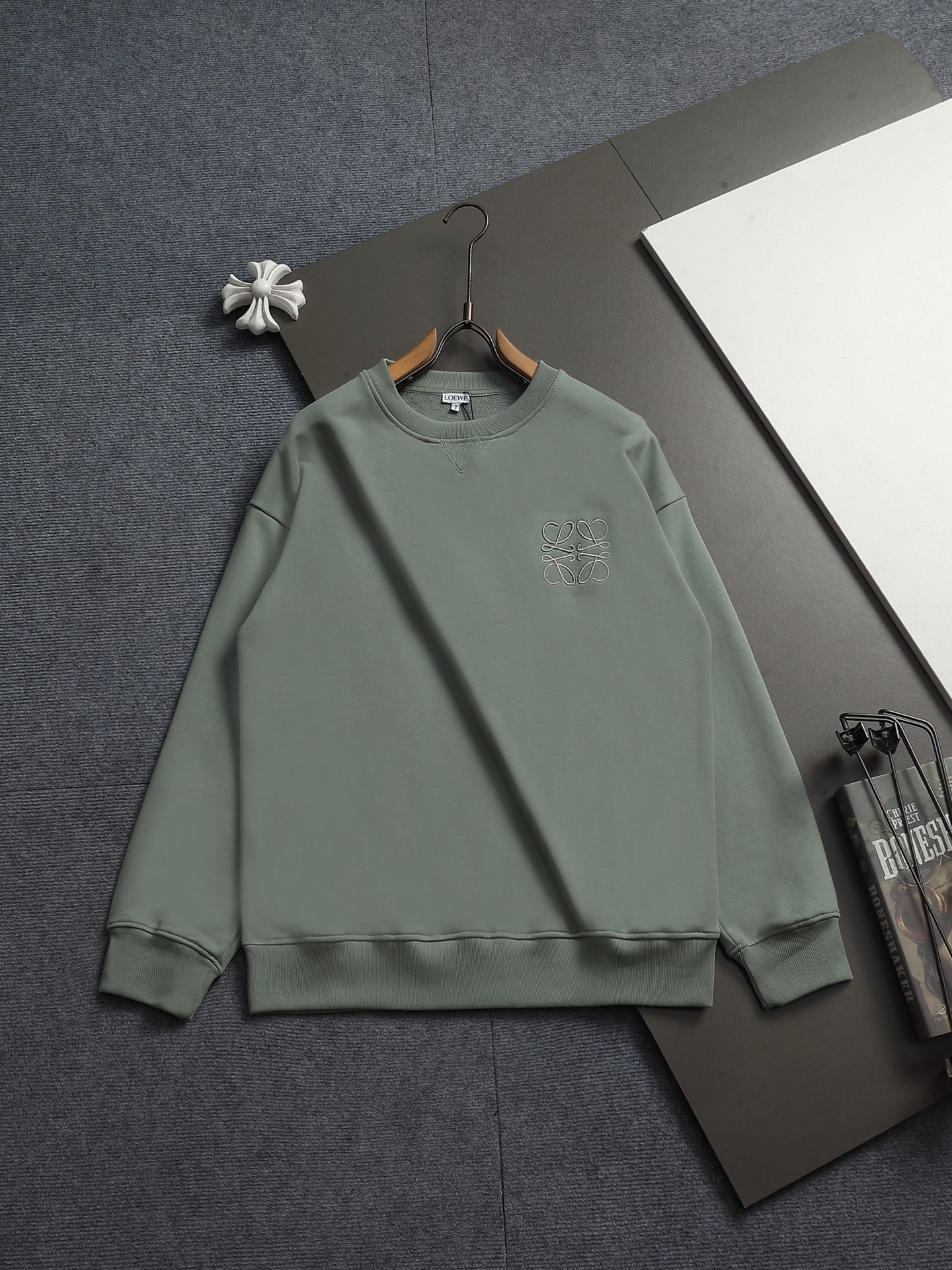 【LOEWE】刺繍長袖 T シャツ