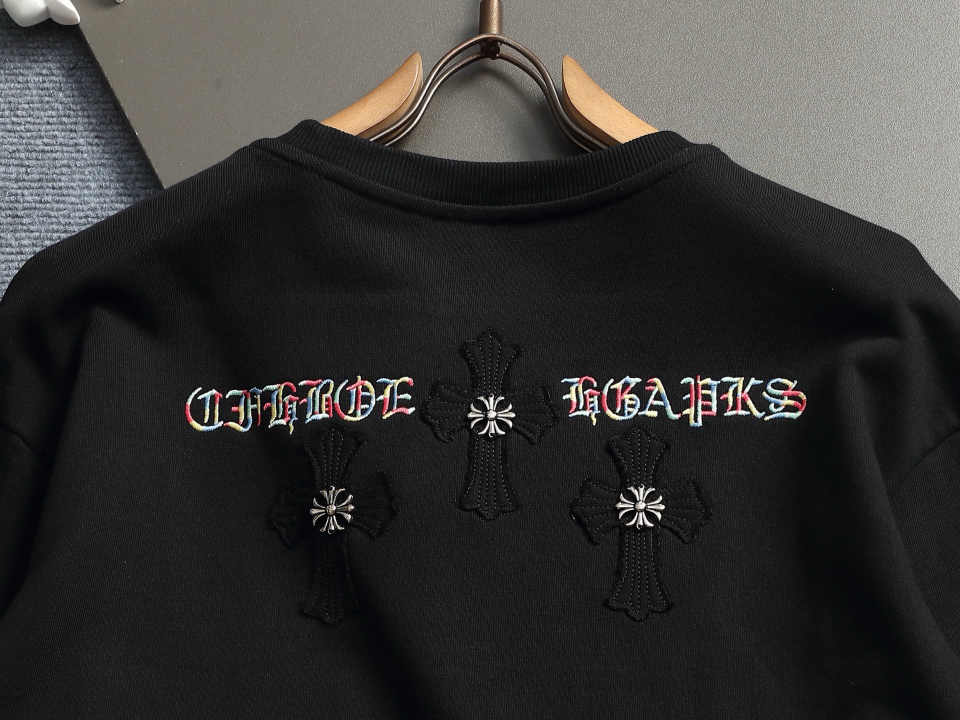 【CHROME HEARTS】刺繍長袖 T シャツ