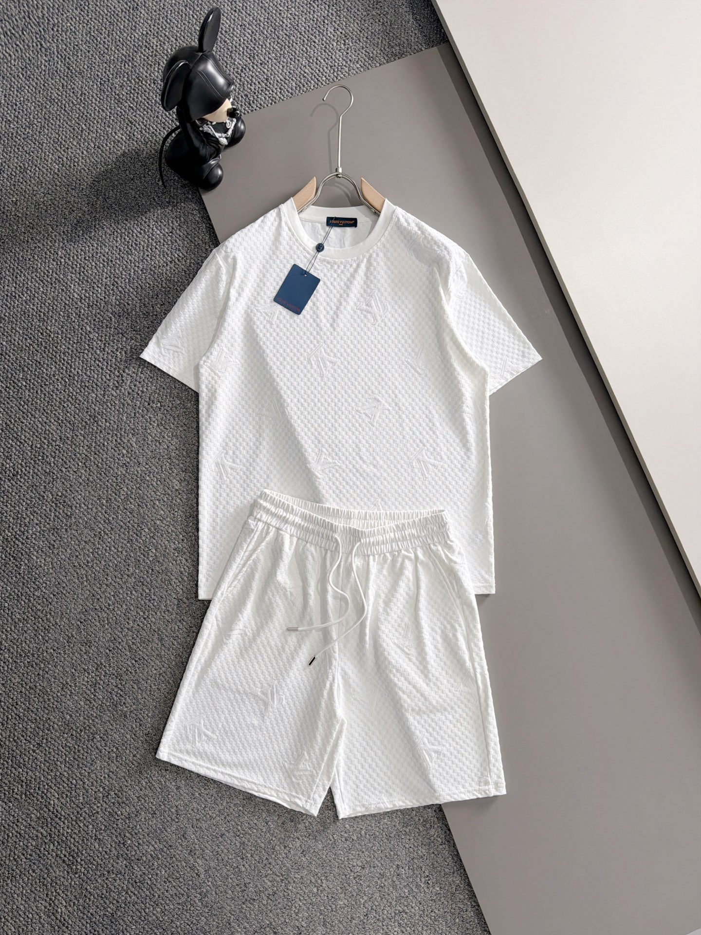 【LOUIS VUITTON】半袖T シャツショートパンツ セットアップ