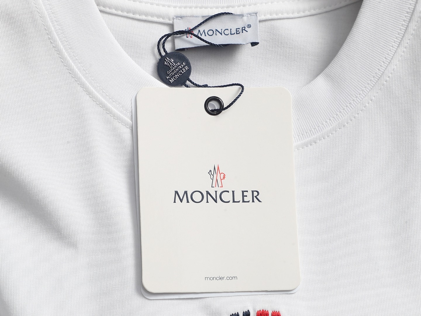 【MONCLER】刺繍半袖 T シャツ