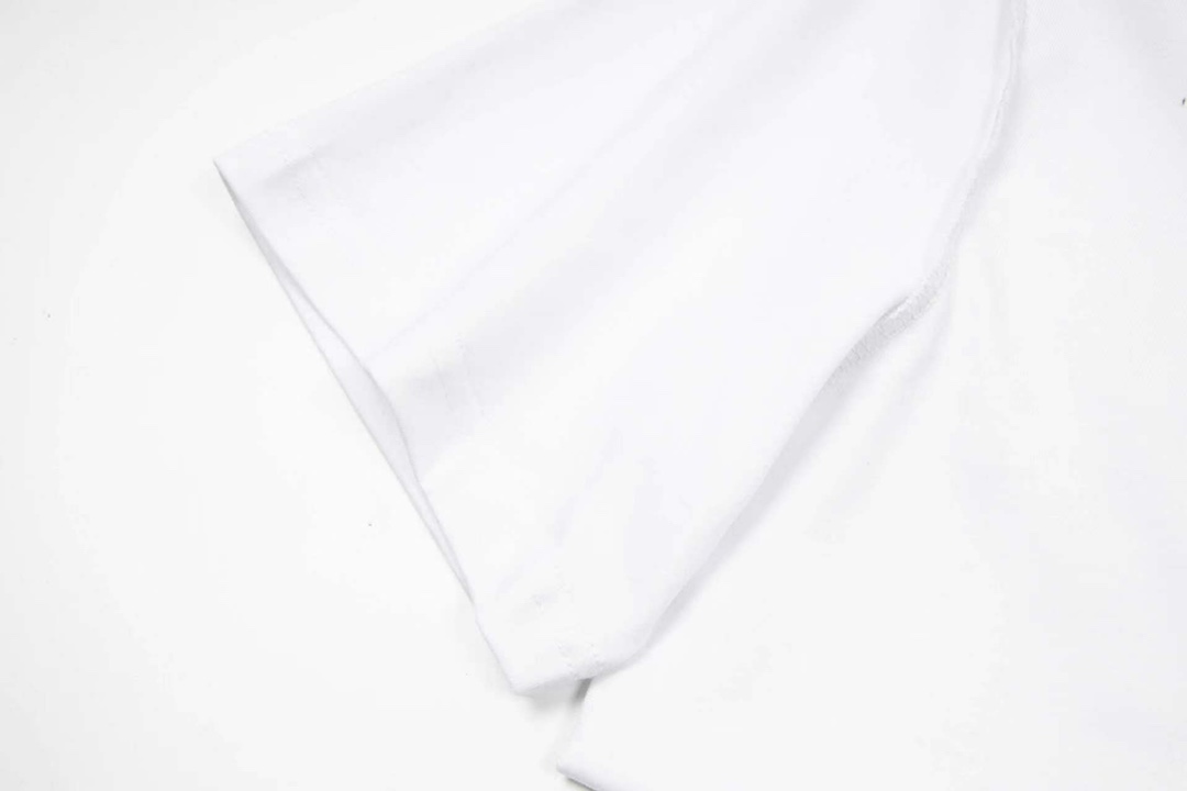 【LOUIS VUITTON】ルイヴィトン 半袖Tシャツ 男女兼用、ご好評に付き再入荷！