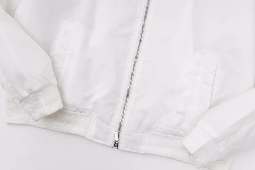 【DIOR公式旗艦店】ディオール ジャケット 綿入り ご好評に付き再入荷！