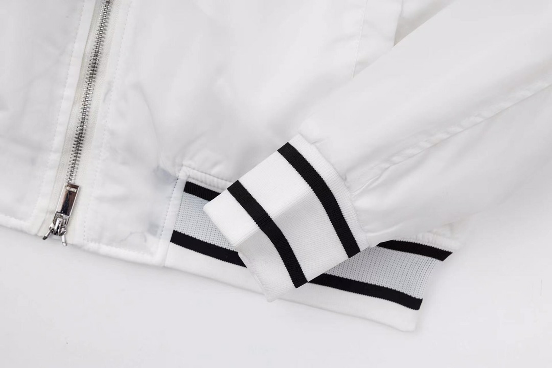 【DIOR公式旗艦店】ディオール ジャケット 綿入り ご好評に付き再入荷！