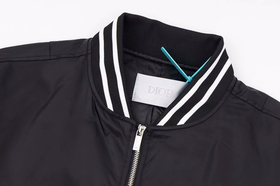 【DIOR公式旗艦店】ディオール ジャケット 綿入り ご好評に付き再入荷！