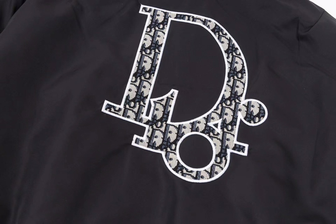【DIOR公式旗艦店】ディオール ジャケット 綿入り ご好評に付き再入荷！