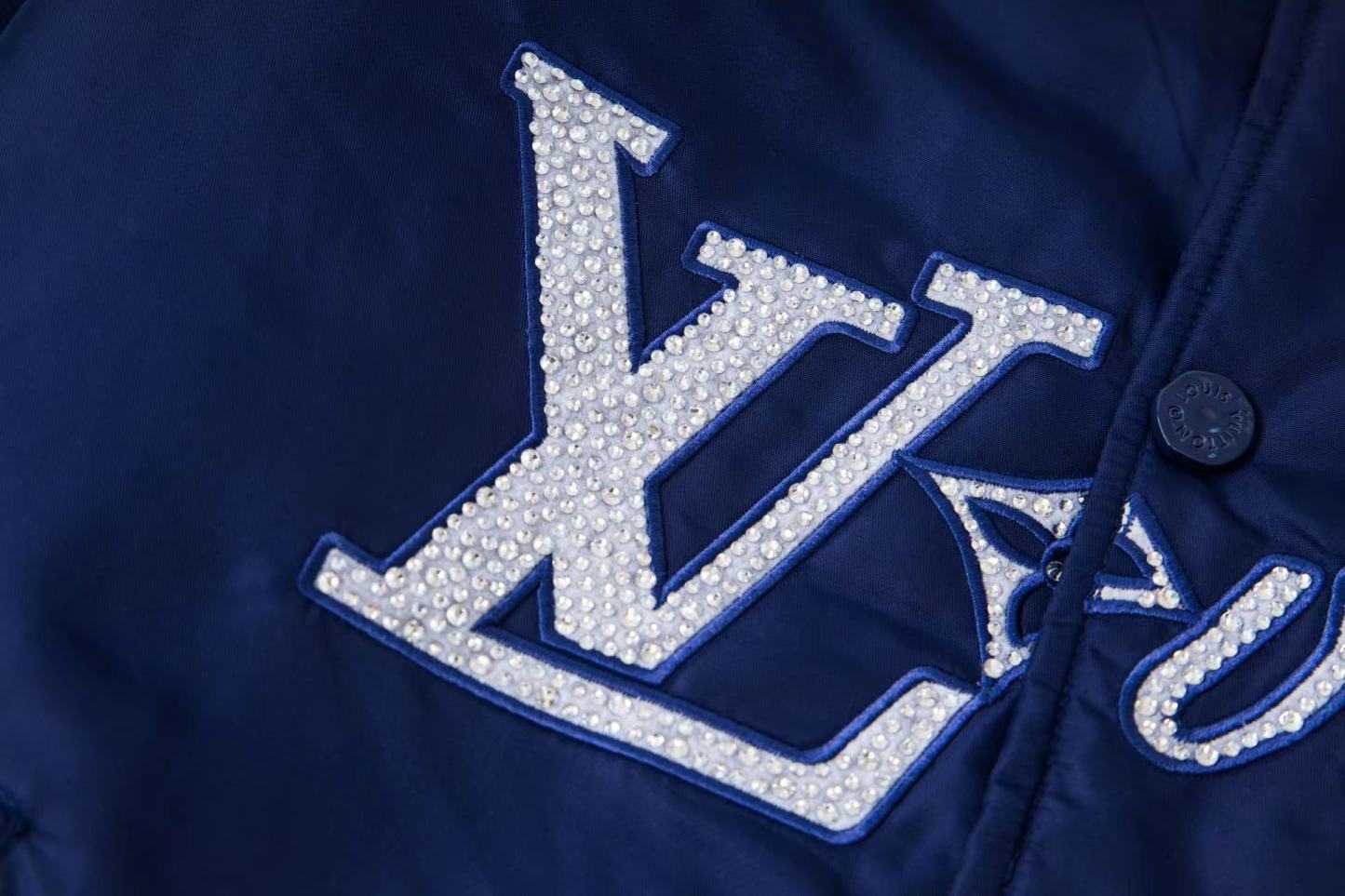 【Louis Vuitton旗艦店】ルイヴィトン 綿入りジャケット ご好評に付き再入荷！