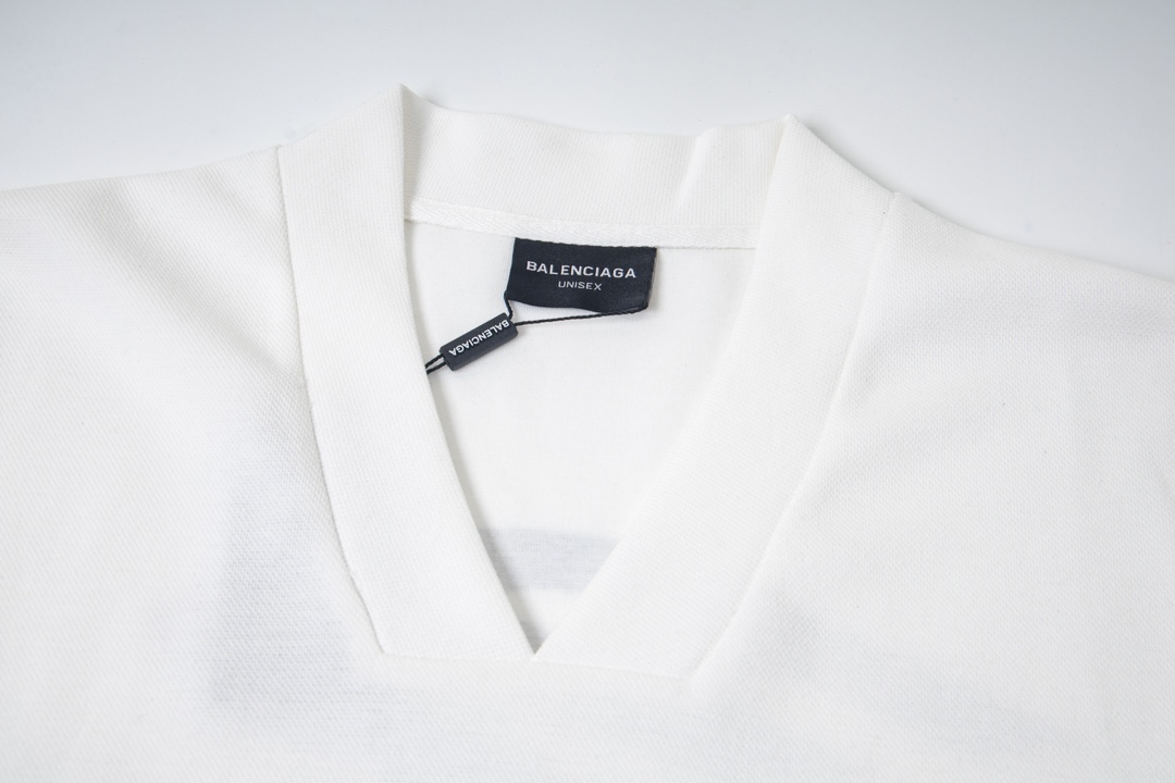 【BALENCIAGA】V ネック長袖 T シャツ