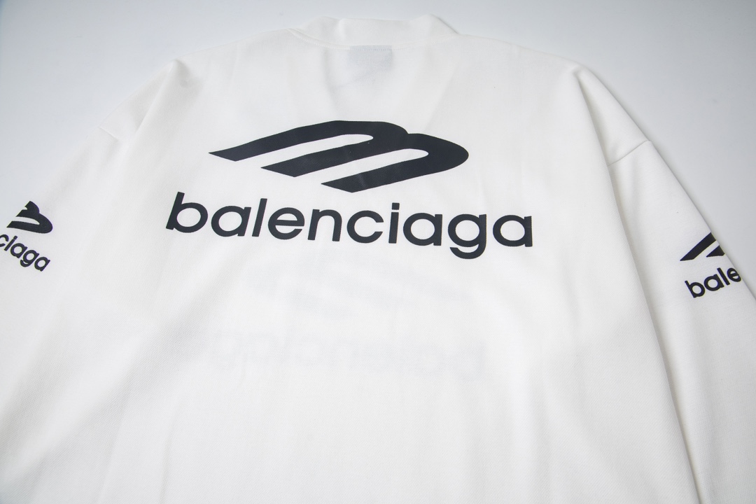 【BALENCIAGA】V ネック長袖 T シャツ