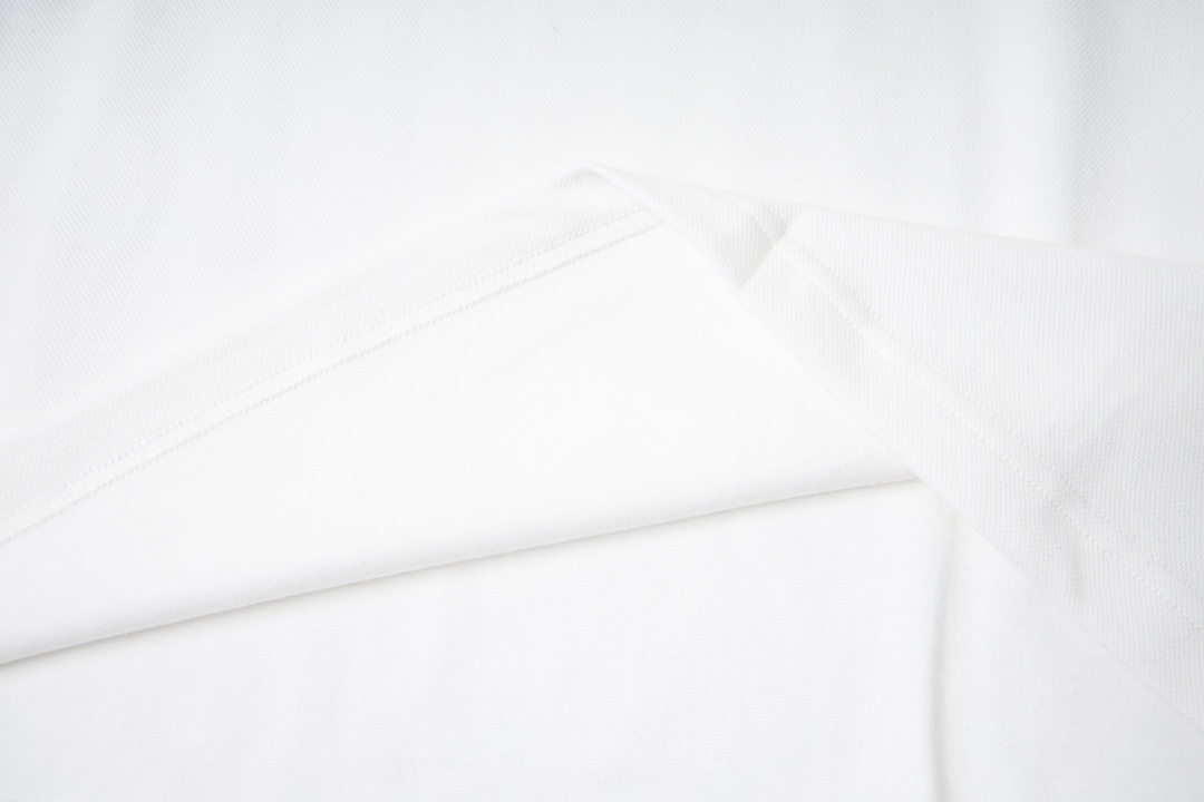 【BALENCIAGA】V ネック長袖 T シャツ