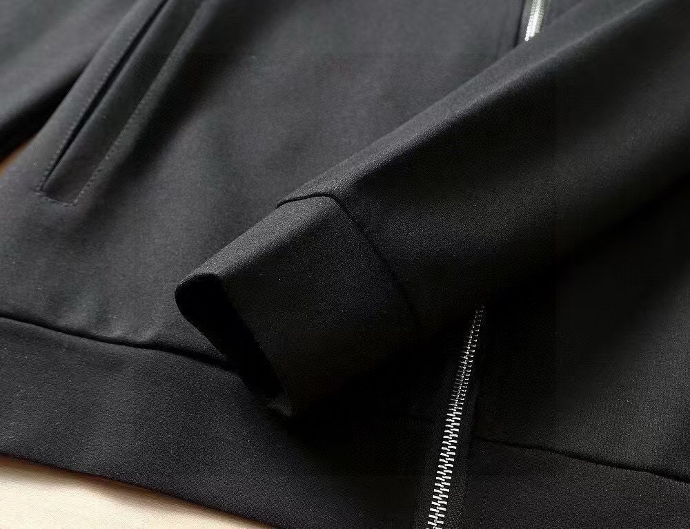 【LOUIS VUITTON旗艦店】ルイヴィトン 上下セット セットアップ ご好評に付き再入荷！