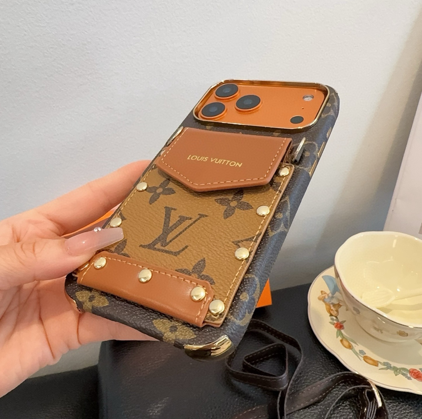 LOUIS VUITTON ルイヴィトン スマホケース iPhoneシリーズに適しています
