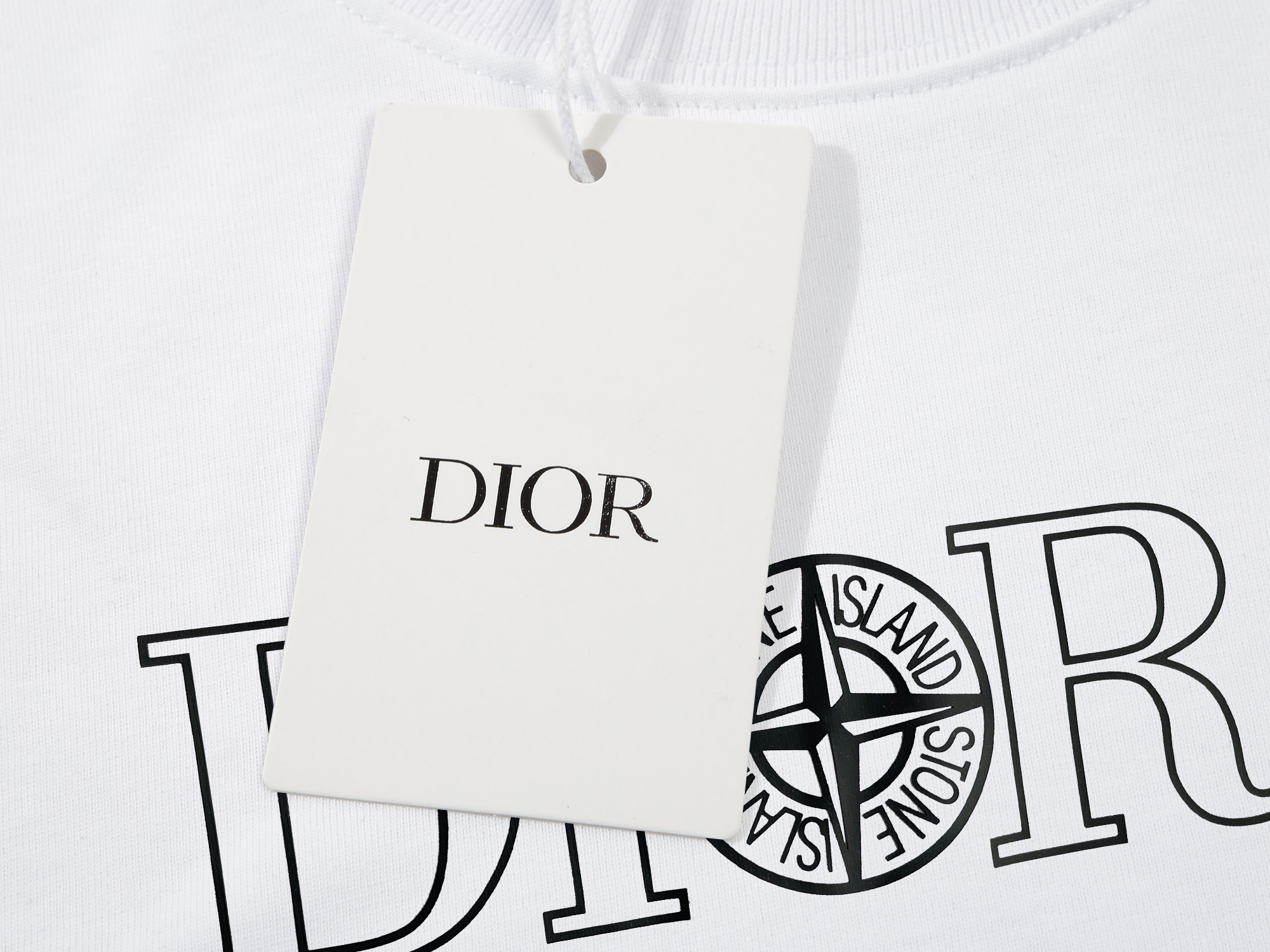 【DIOR旗艦店】ディオール 半袖Tシャツ ご好評に付き再入荷！