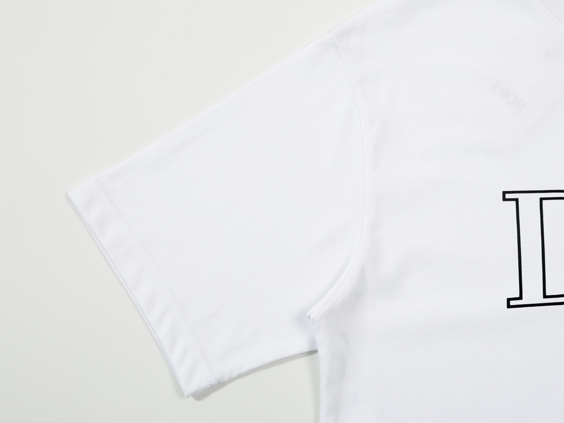 【DIOR旗艦店】ディオール 半袖Tシャツ ご好評に付き再入荷！