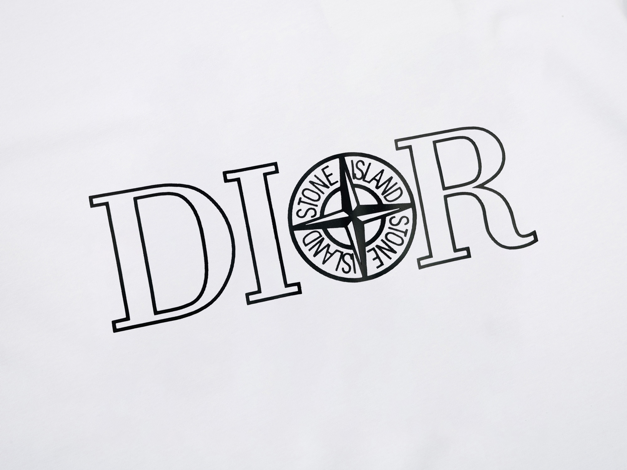 【DIOR旗艦店】ディオール 半袖Tシャツ ご好評に付き再入荷！