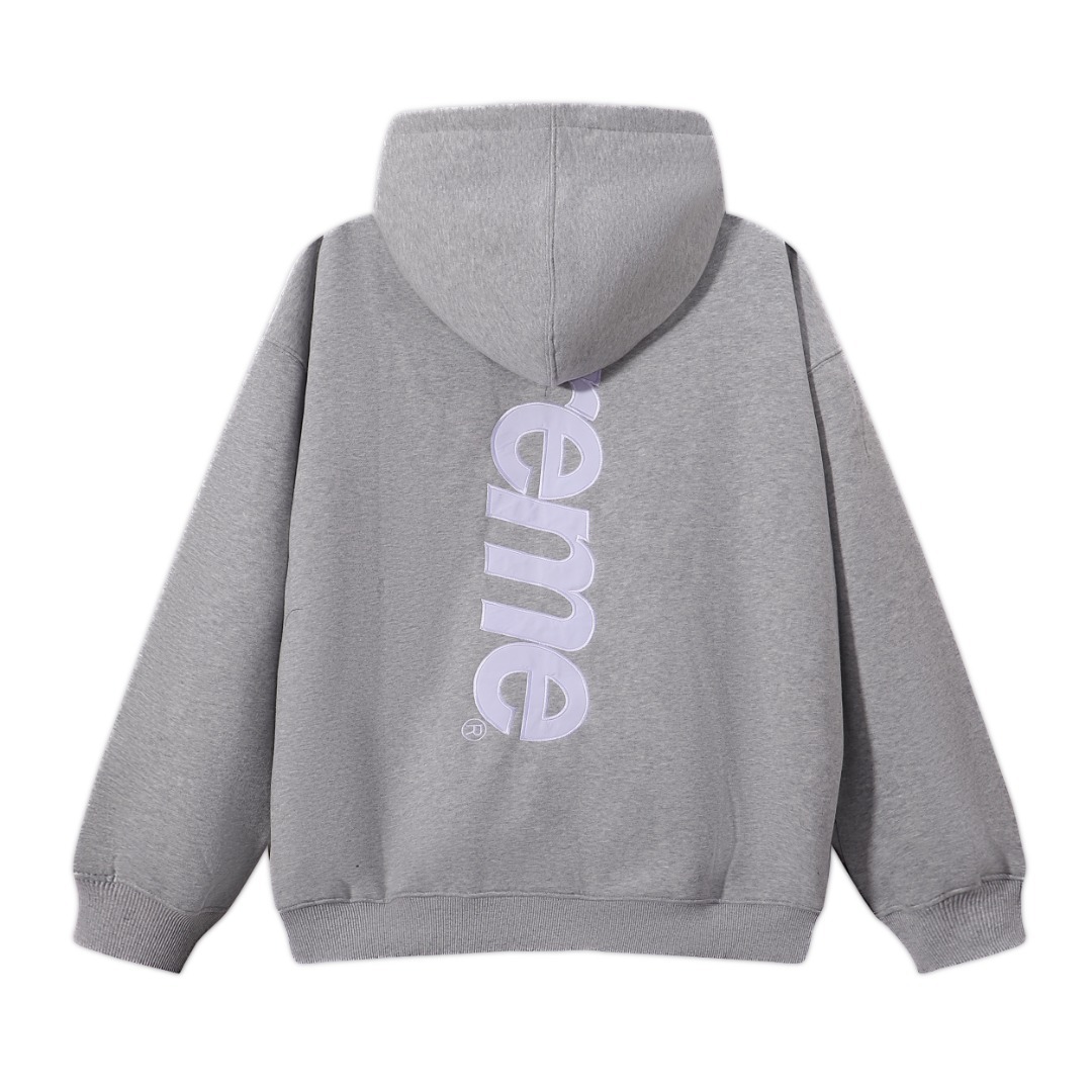 【SUPREME】刺繍パーカー