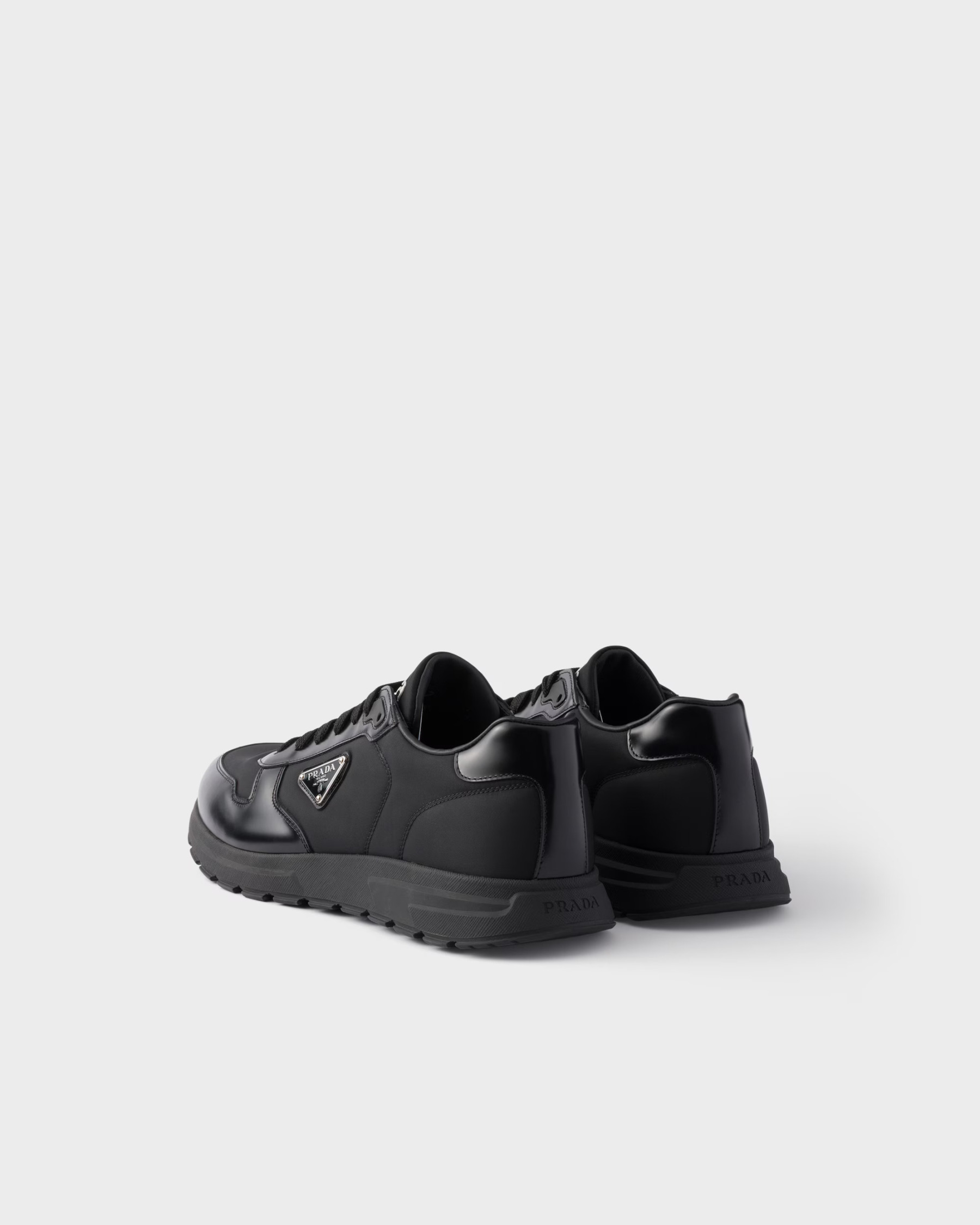 PRADA プラダ Prax01 Re-Nylon スニーカー 