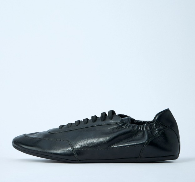 おすすめ☆大人気【PRADA】 Collapse レザースニーカー