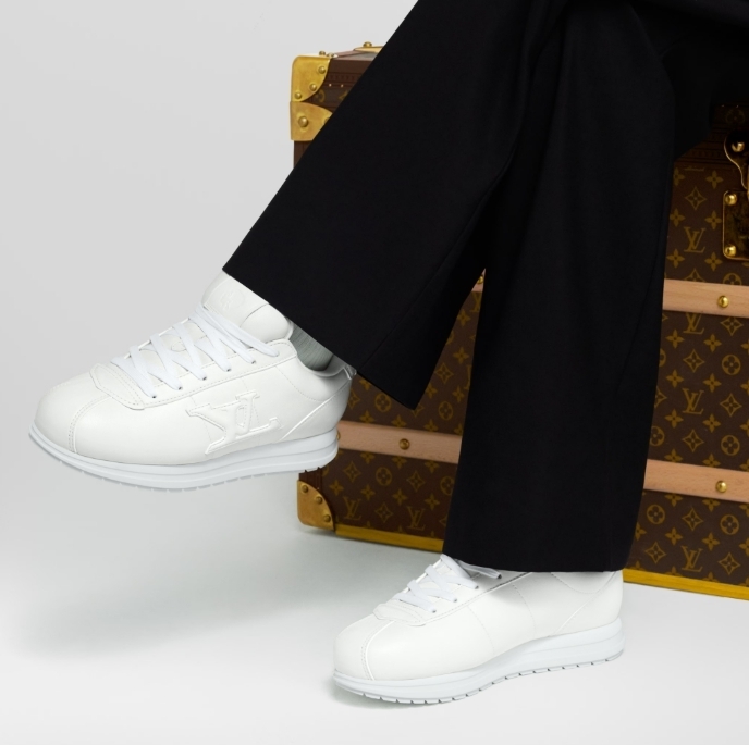 【Louis Vuitton】LV バターソフト スニーカー ロゴ 上品 1AIKDW