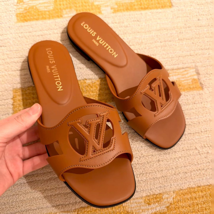 【快適さ×高級感】Louis Vuitton LV イゾラ フラットミュール