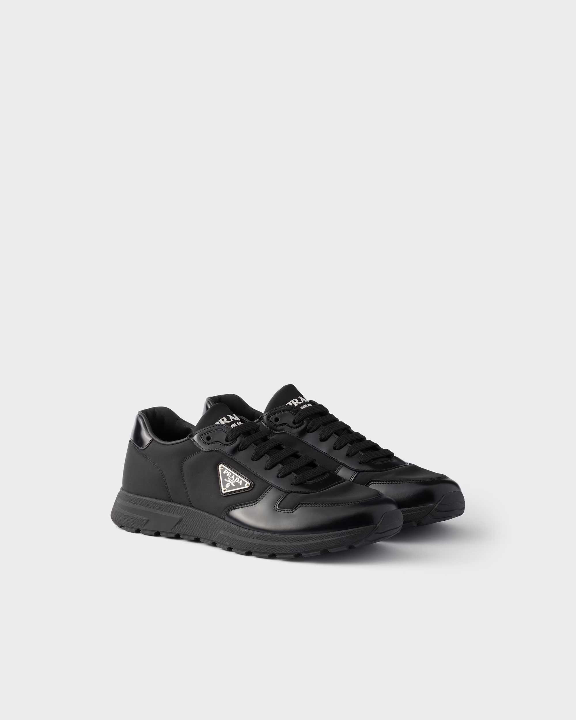 PRADA プラダ Prax01 Re-Nylon スニーカー 