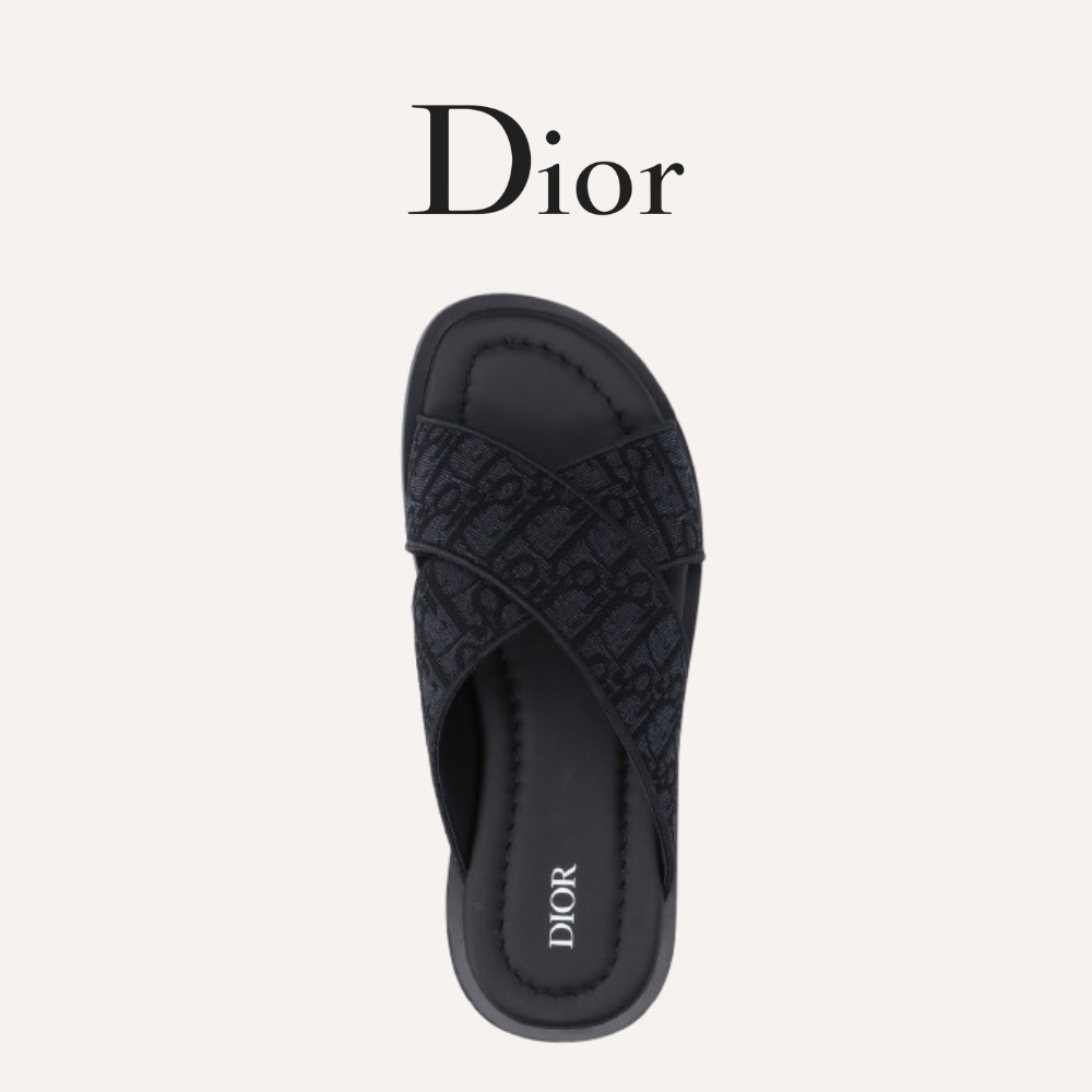  【Dior】「エイリアス」サンダル