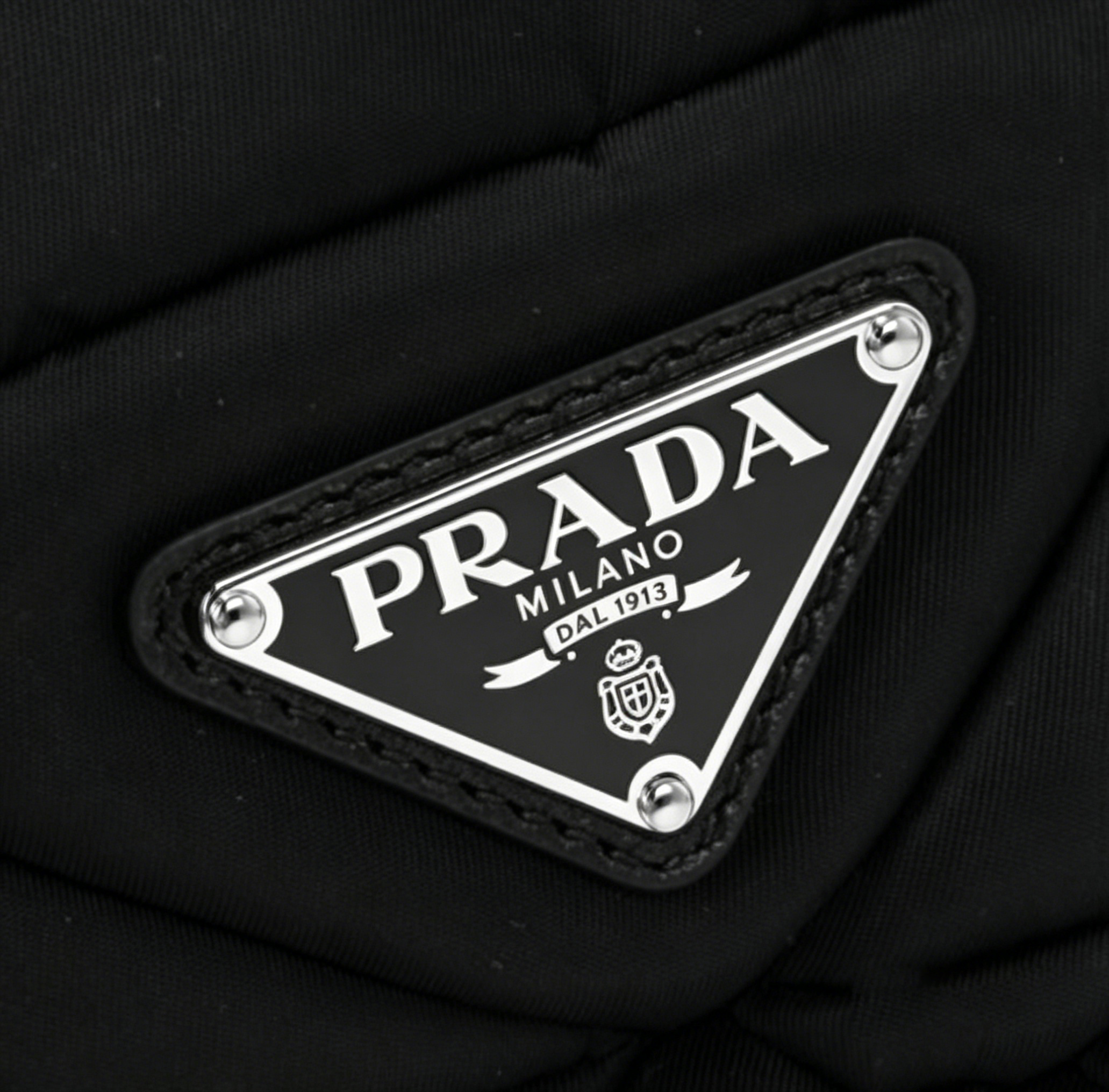 送料関税込☆PRADA パデッド Re-Nylon トート ショルダーバッグ