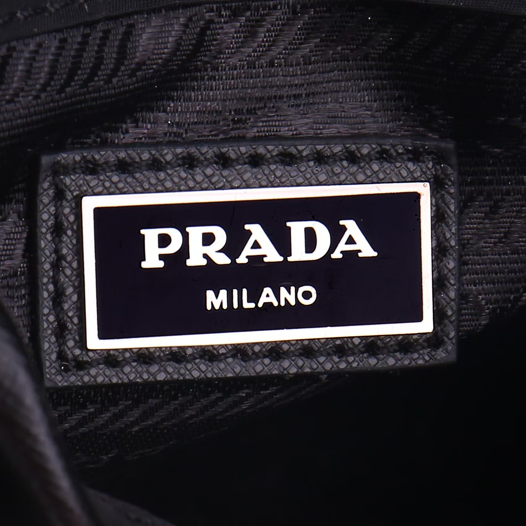 ★PRADA直営店★re-nylon携帯電話バッグ-BRAND OFF