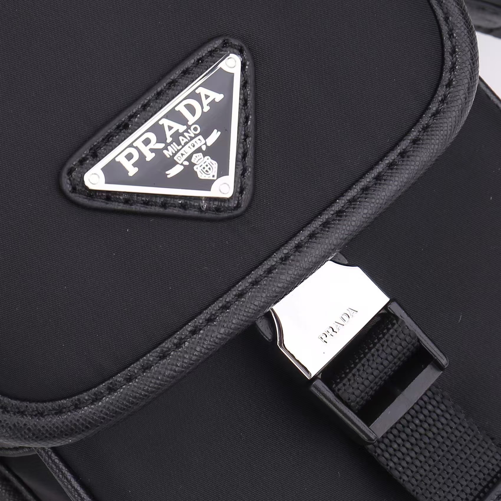 ★PRADA直営店★re-nylon携帯電話バッグ-BRAND OFF