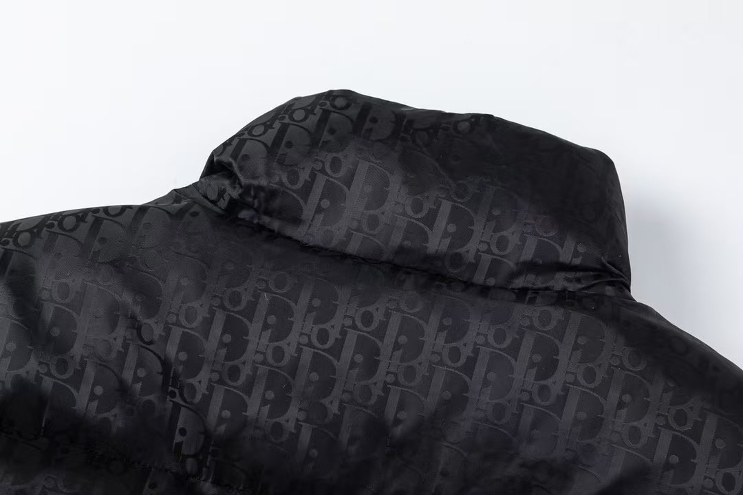 【DIOR公式 旗艦店】（ディオール ） ダウンジャケット、ご好評に付き再入荷！-BRAND OFF